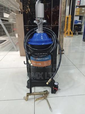 12litres Pneumatic Lubricating Grease Bucket - thumbnail 2