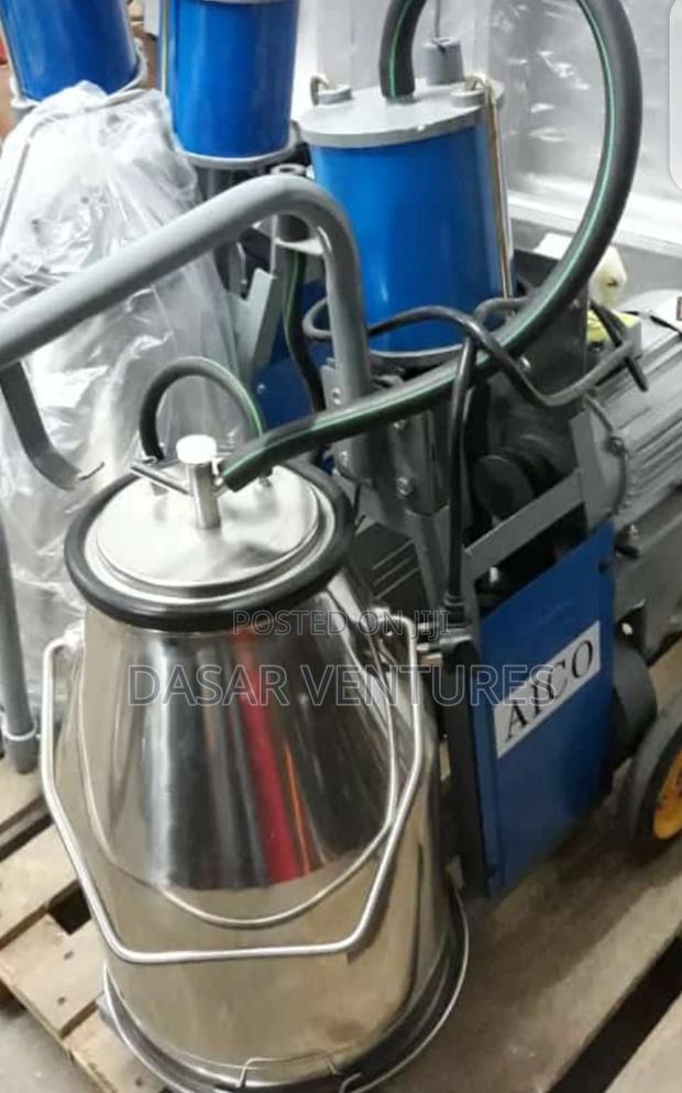 Single Cow Milking Machine - main view