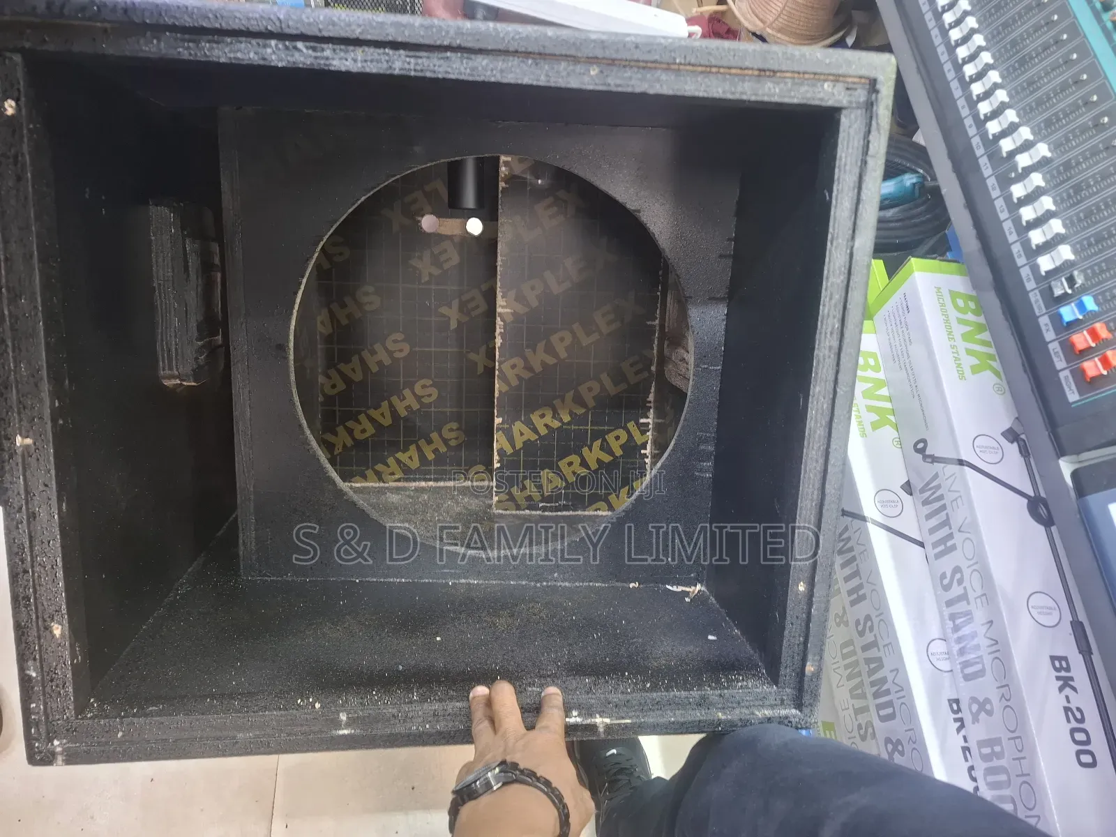 Reverse Bass Speaker Cabinet