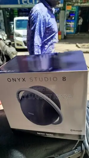 Harman Kardon Onyx Studio 8