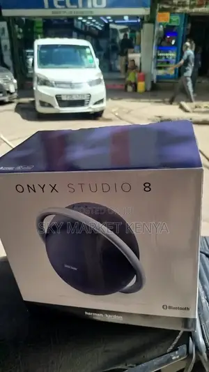 Harman Kardon Onyx Studio 8
