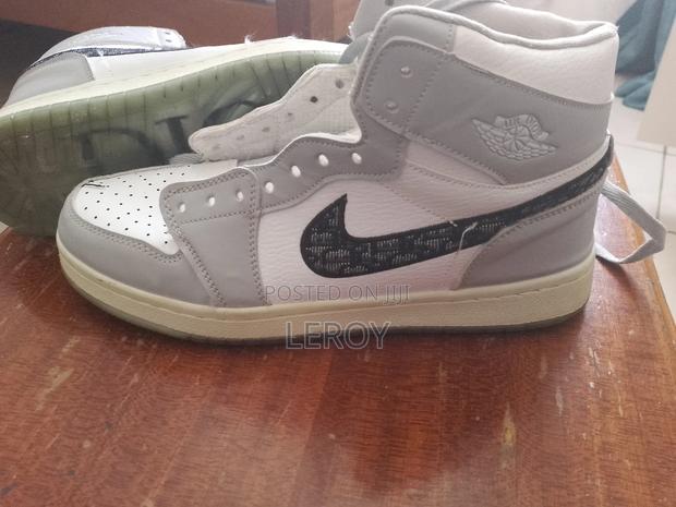 Air Jordan 1 Retro - main view