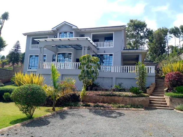 5bdrm Maisonette in 1St Rise, Kerarapon for sale