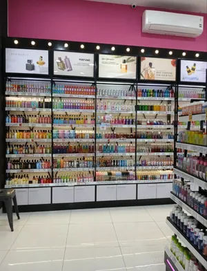 Cosmetics Display Unit (Glass)