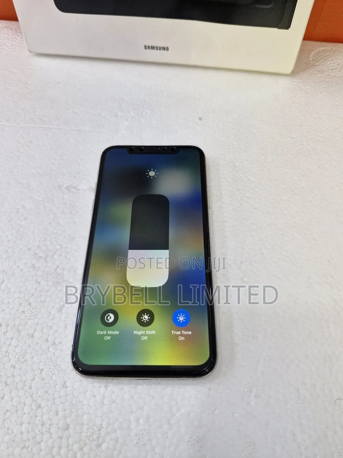 Apple iPhone X 256 GB White
