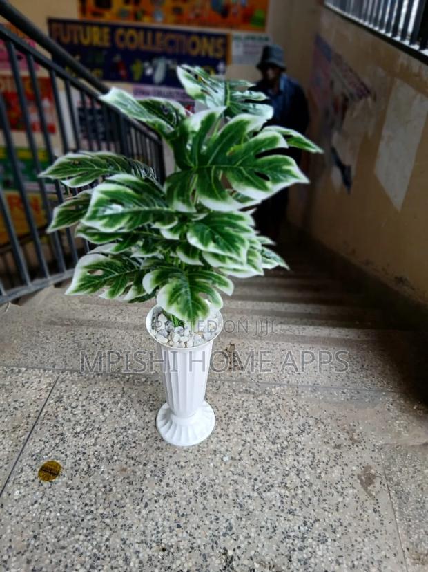 Artificial Flower Pot - main view