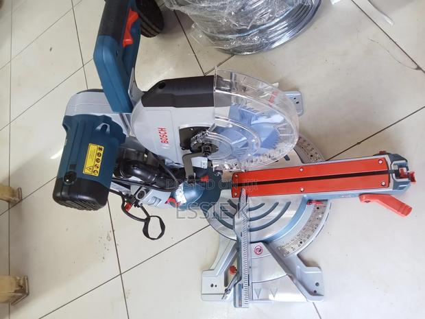 GCM 12 GDL Bosch Sliding Mitre Saw - thumbnail 3