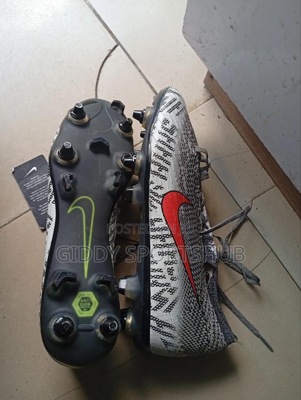 Rugby Boots (Mercurial) - thumbnail 3