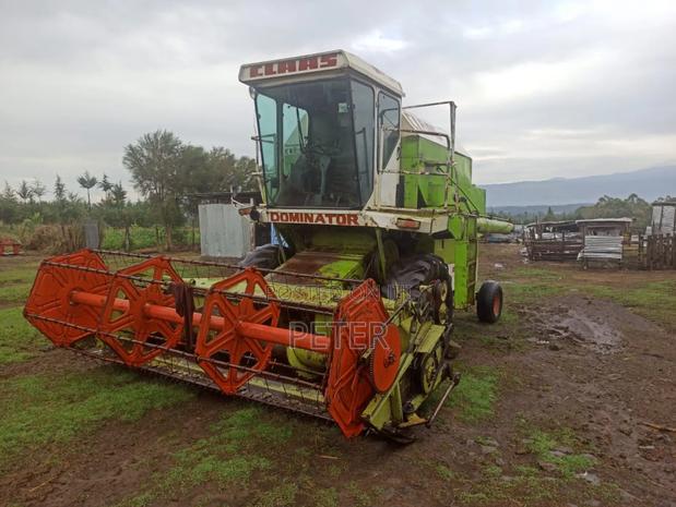 Claas Dominator 68s Combine Harvester - main view