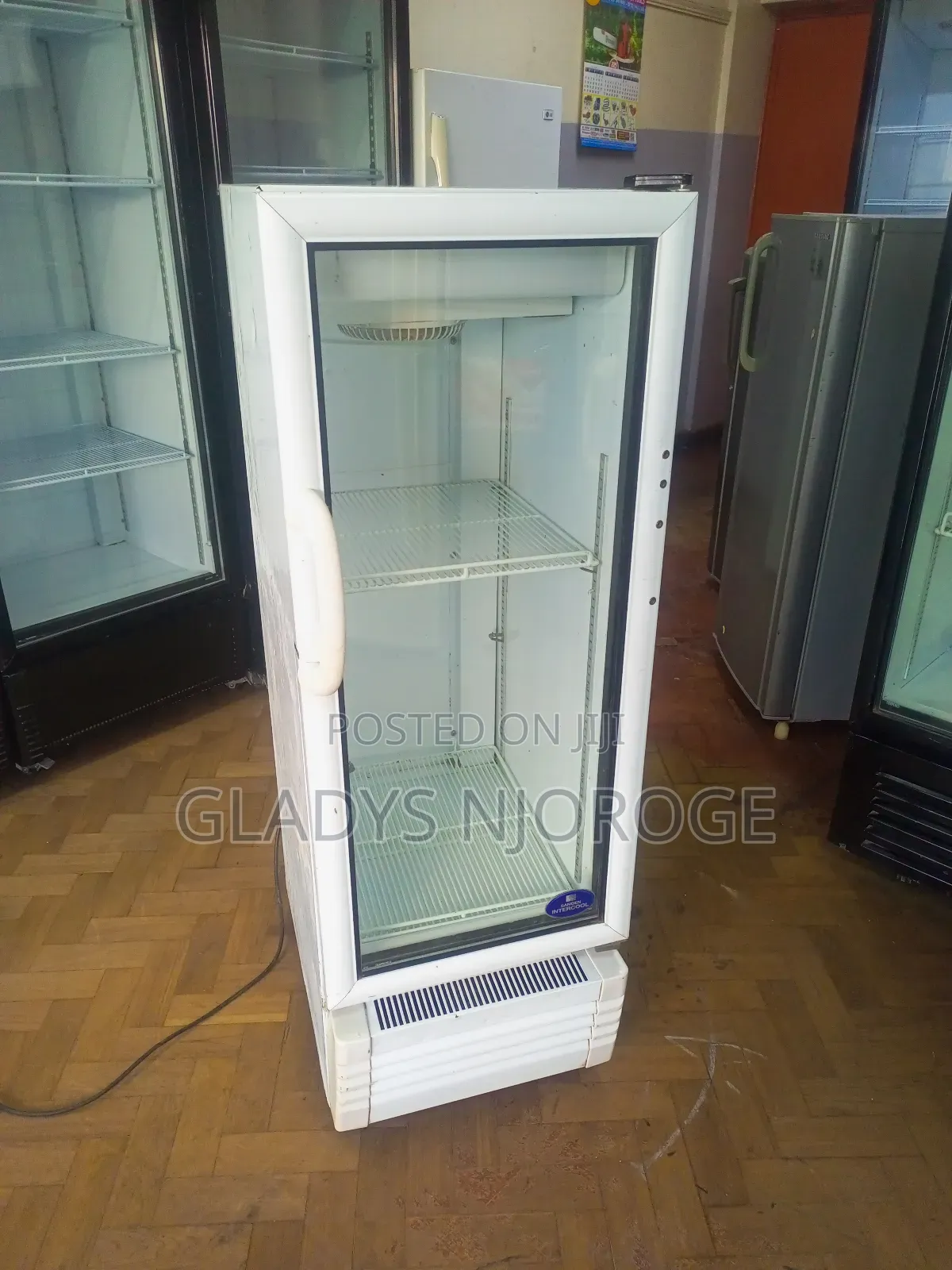 Realible Display Fridge 200l