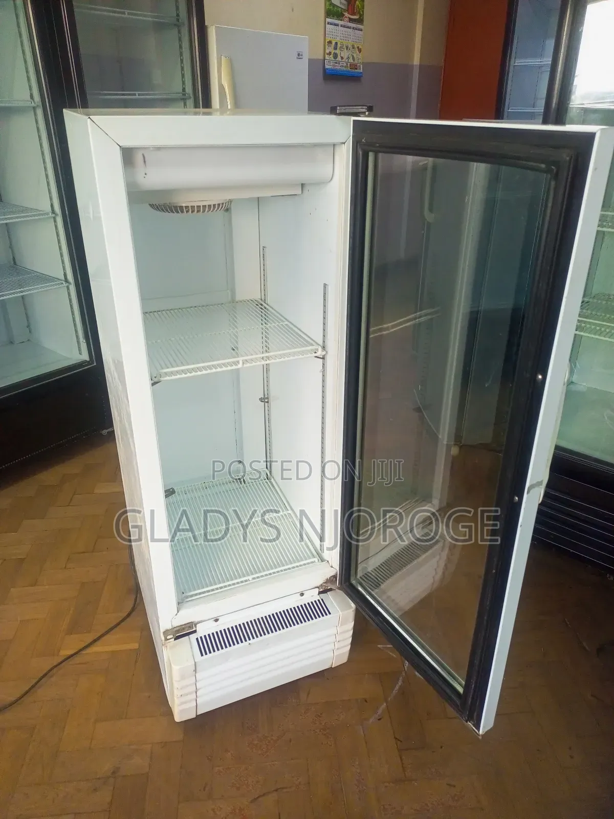 Realible Display Fridge 200l