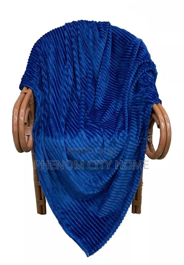 Breathable Fleece Velvet Throw Blankets - thumbnail 2