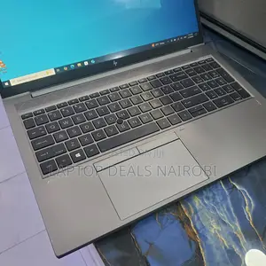 New Laptop HP ZBook Firefly 15 G7 32GB Intel Core I7 SSD 512GB