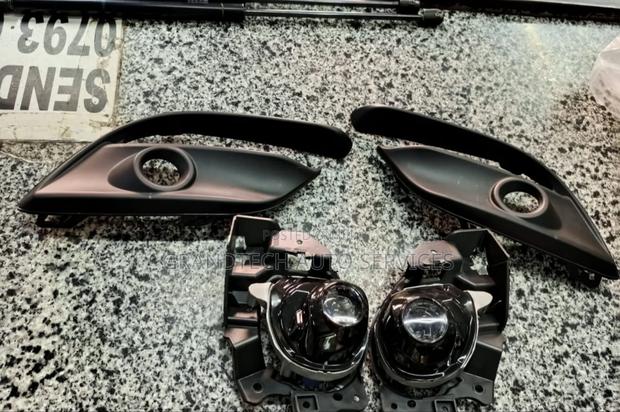 Mazda Axela 2018 Foglights