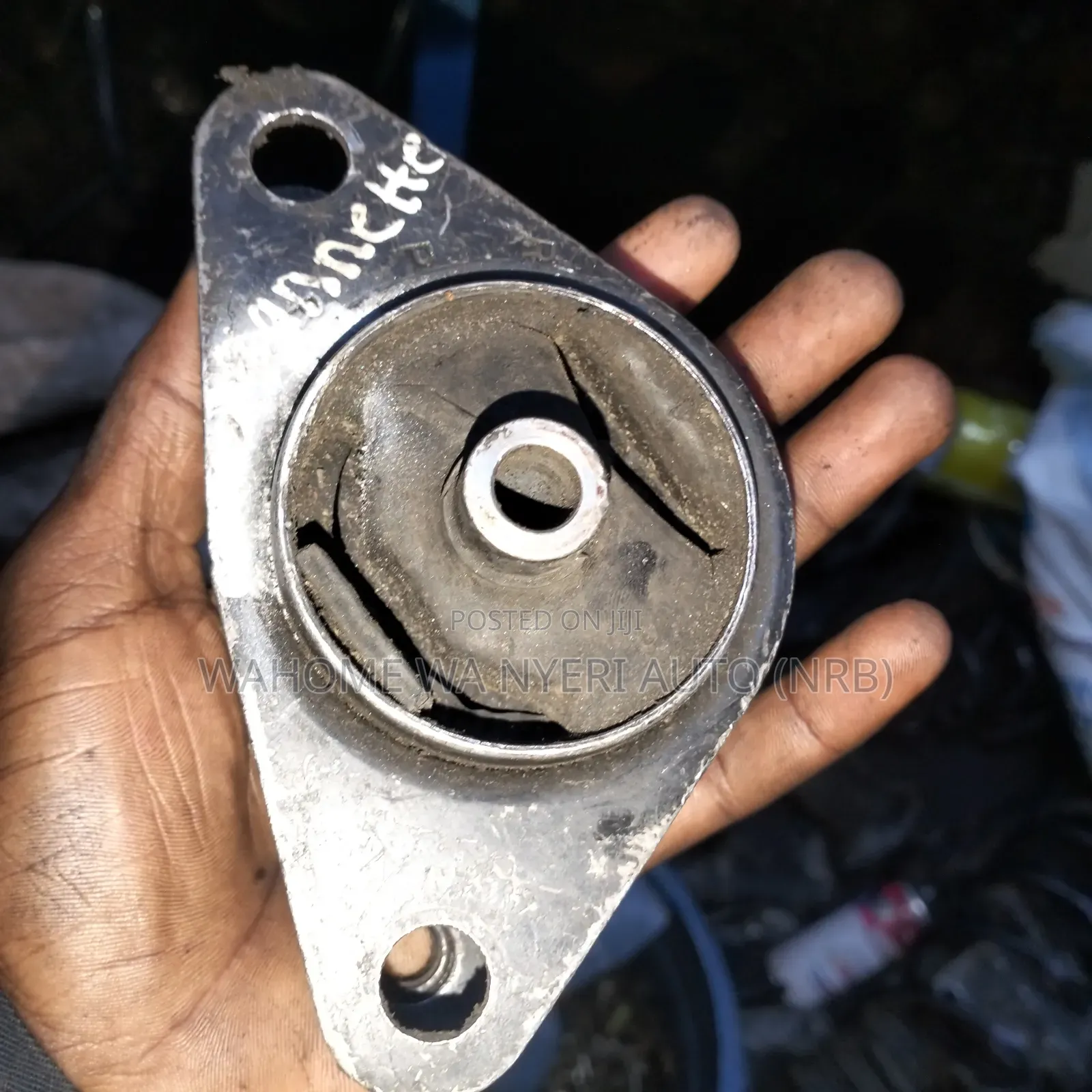 Gear Mounting Nissan Vannete