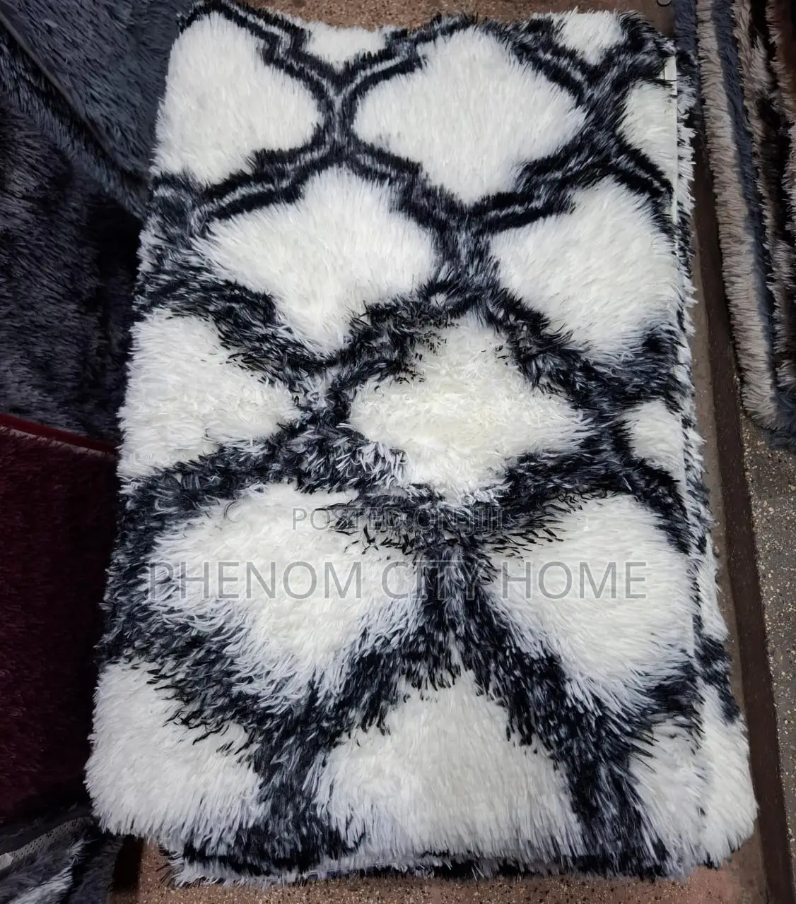 Soft Patterned Fluffy Carpets Available