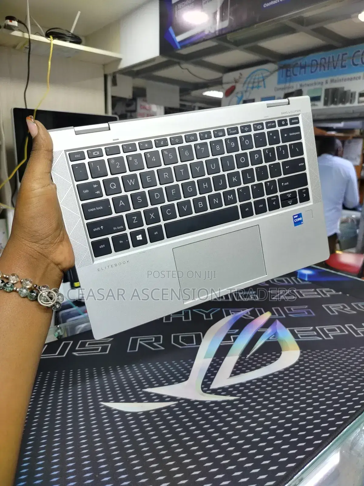 Laptop HP EliteBook 830 G8 16GB Intel Core I7 SSD 512GB