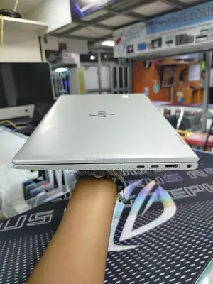Laptop HP EliteBook 830 G8 16GB Intel Core I7 SSD 512GB
