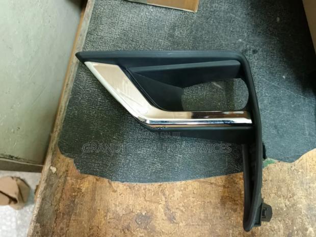 Prado J165 Foglight Cover - main view