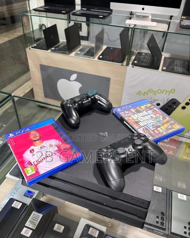 Ps4 Pro 1tb (Fifa20 Cd Free) - thumbnail 3