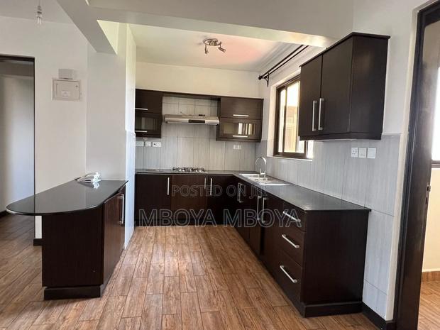 3bdrm Apartment in Parklands for rent - thumbnail 2