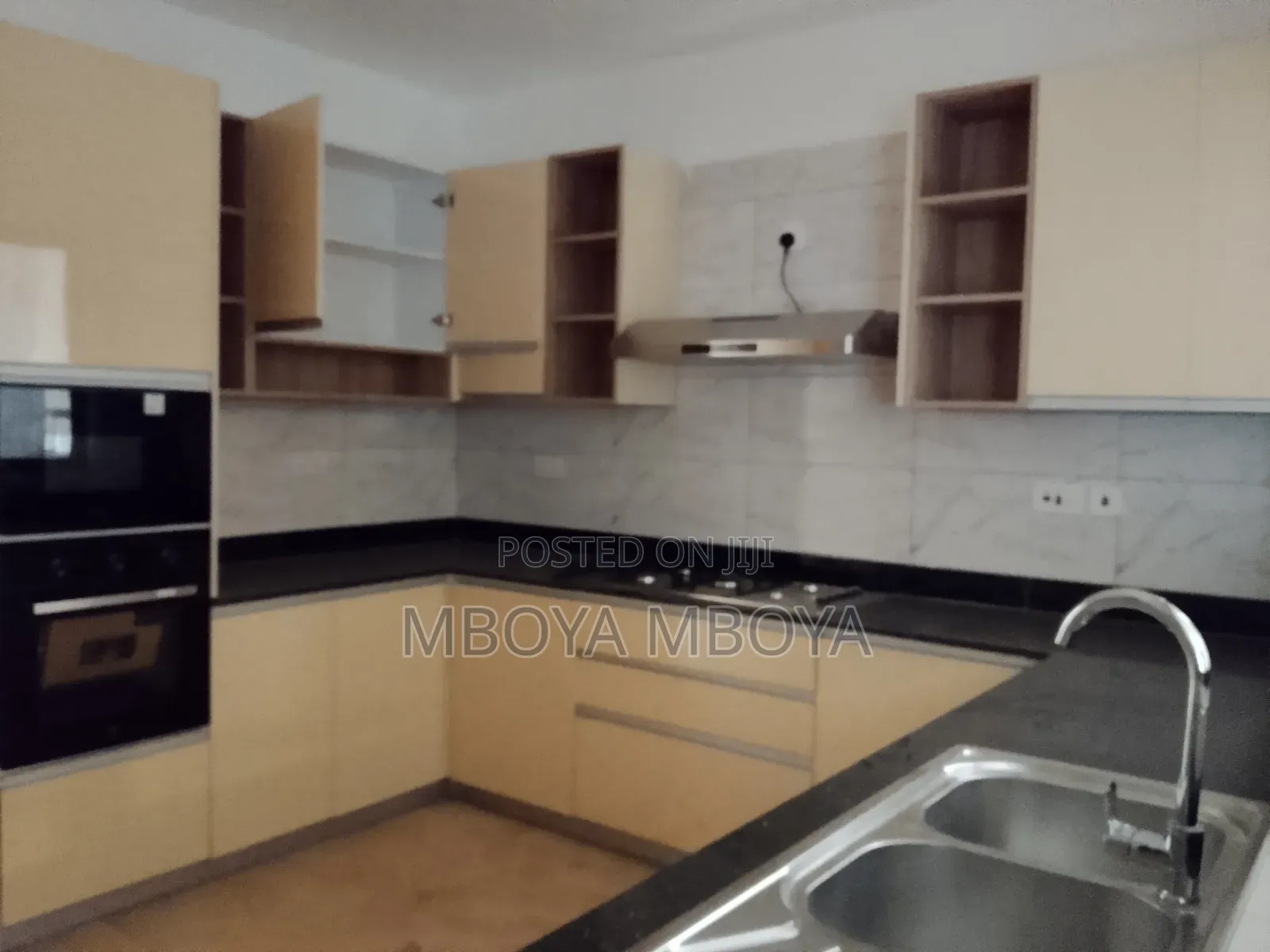 4bdrm Apartment in Parklands for rent