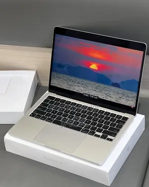 Laptop Apple MacBook Air 2022 M2 8GB Apple M2 SSD 256GB