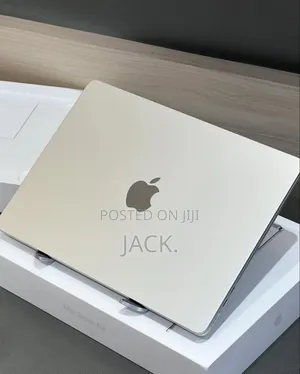 Laptop Apple MacBook Air 2022 M2 8GB Apple M2 SSD 256GB