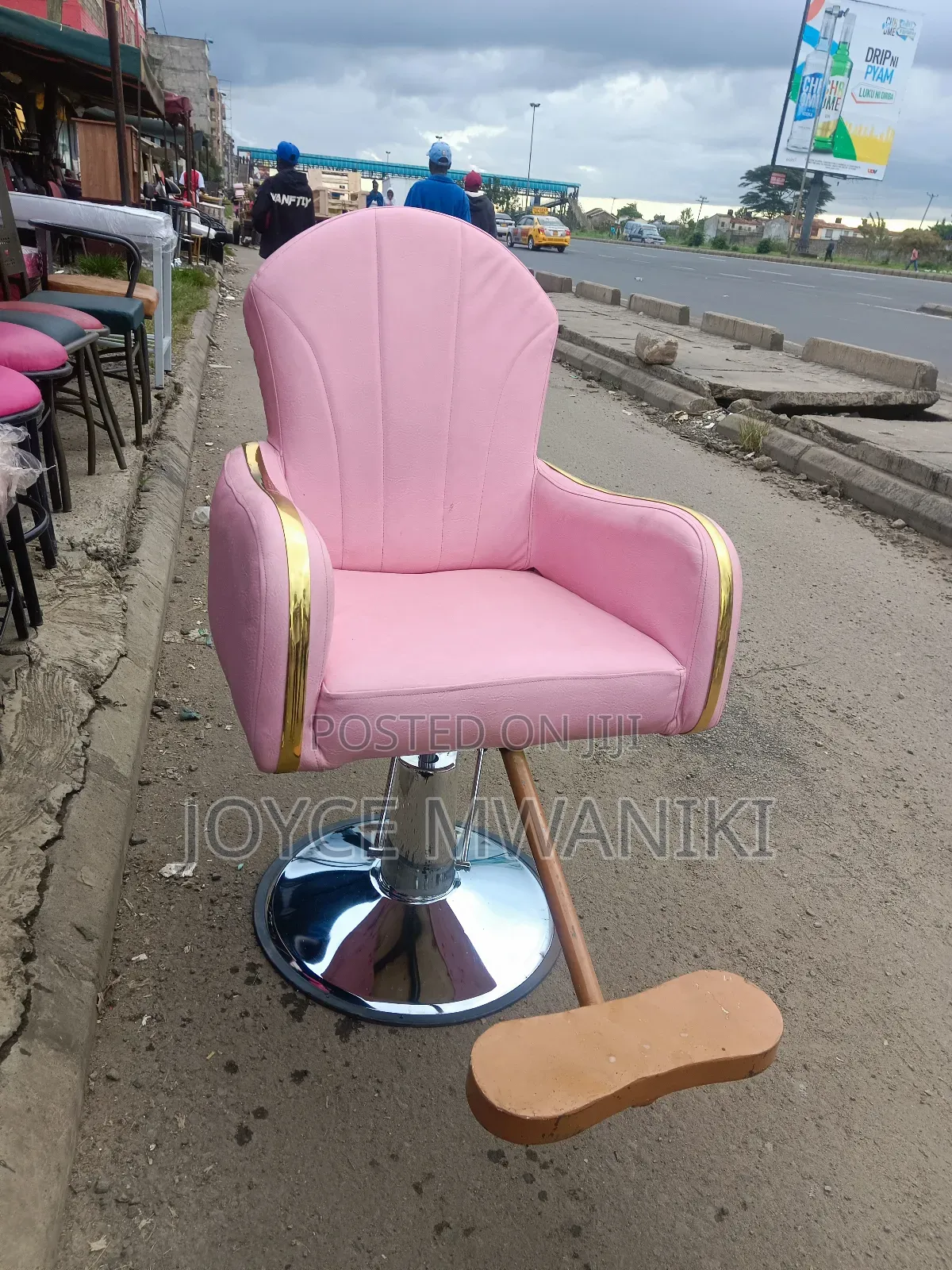 Salon Seat With Hydraulic Machine, Baby Pink 