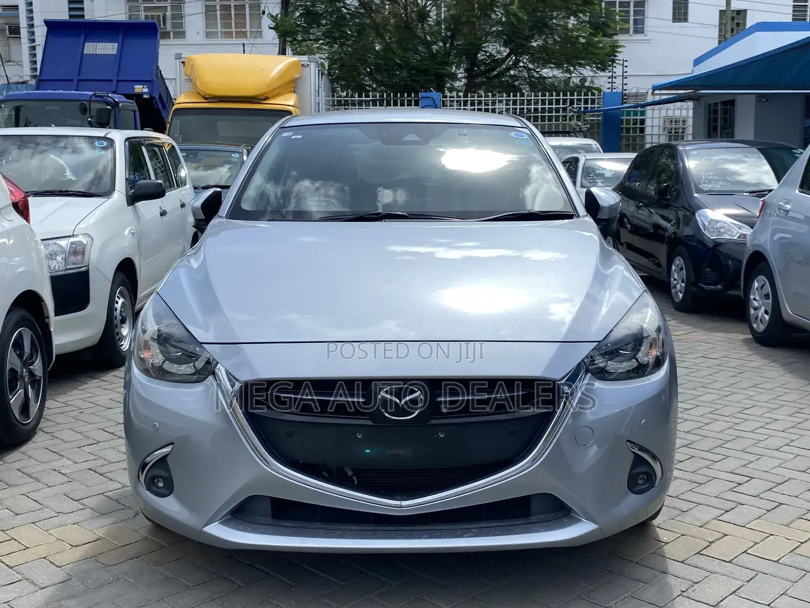 Mazda Demio 2018 Silver
