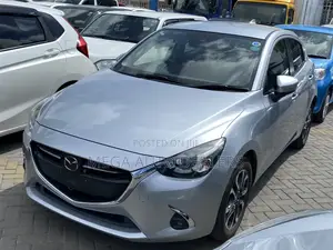 Mazda Demio 2018 Silver