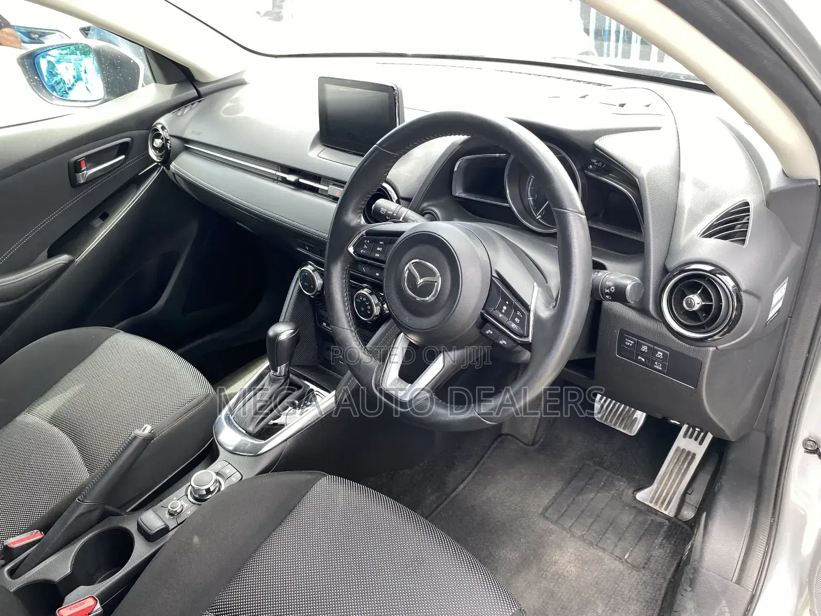 Mazda Demio 2018 Silver