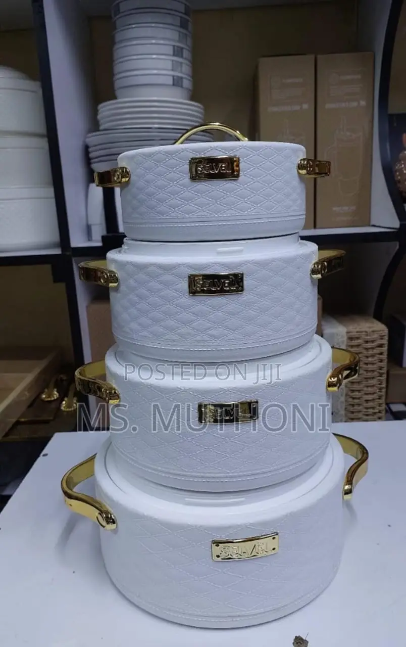 A Aet of 4 Leatherlike Feel Hotpots-