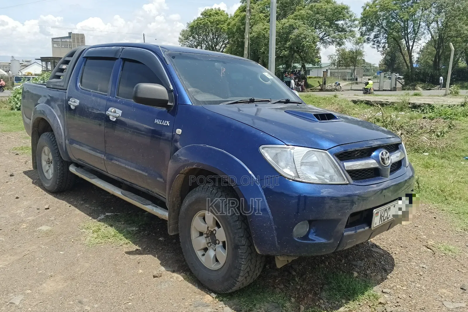 Toyota Hilux 2010 Blue
