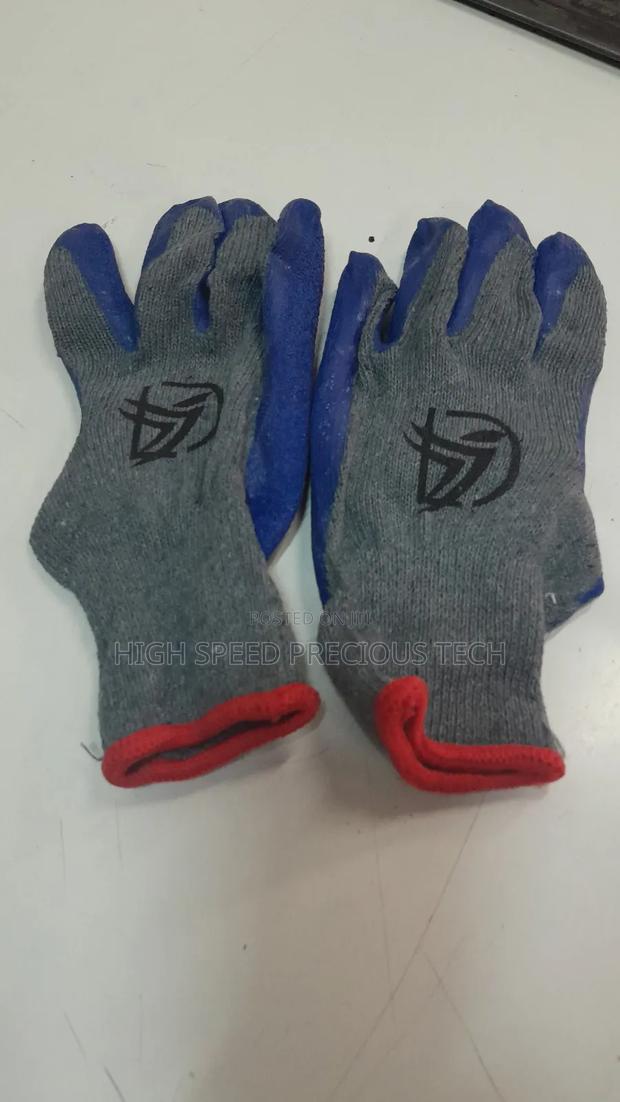 Safety Gloves - thumbnail 3