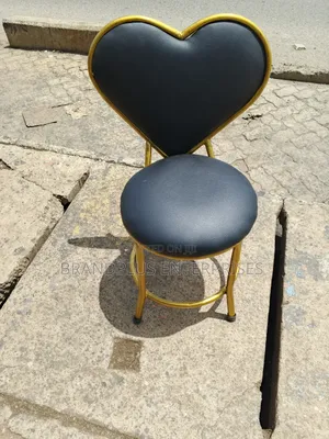 Love Seats/Manicure Love Seat