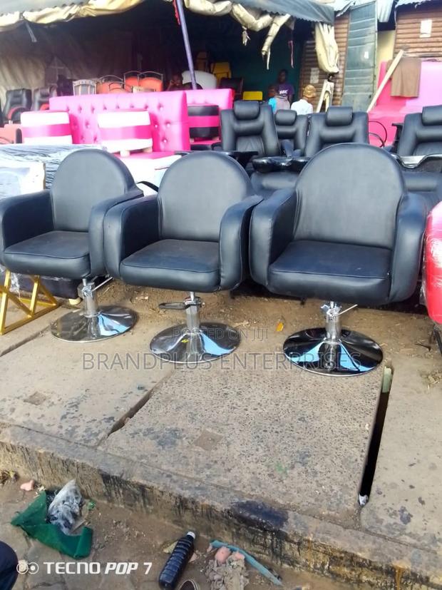Salon Styling Seat With Hydraulic Pump