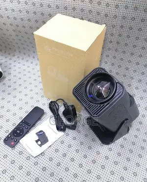 New Hy 320 Black Android Projector