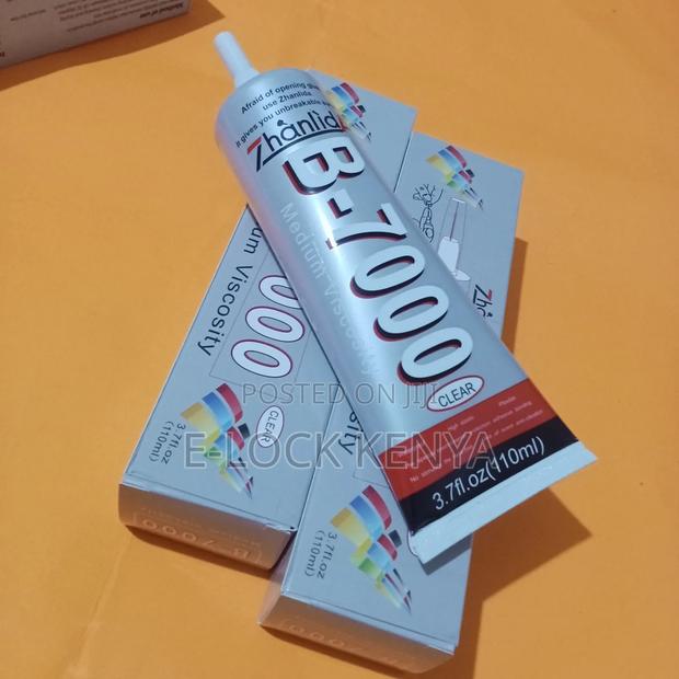 Clear Phone Screen Glue - thumbnail 2