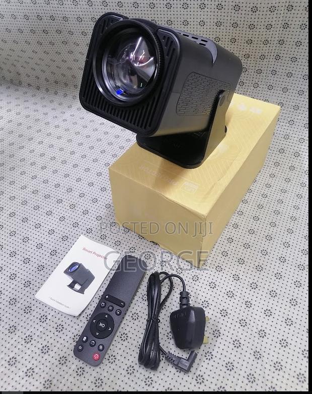 Low Cost Hy320 Black Android Projector. - thumbnail 2