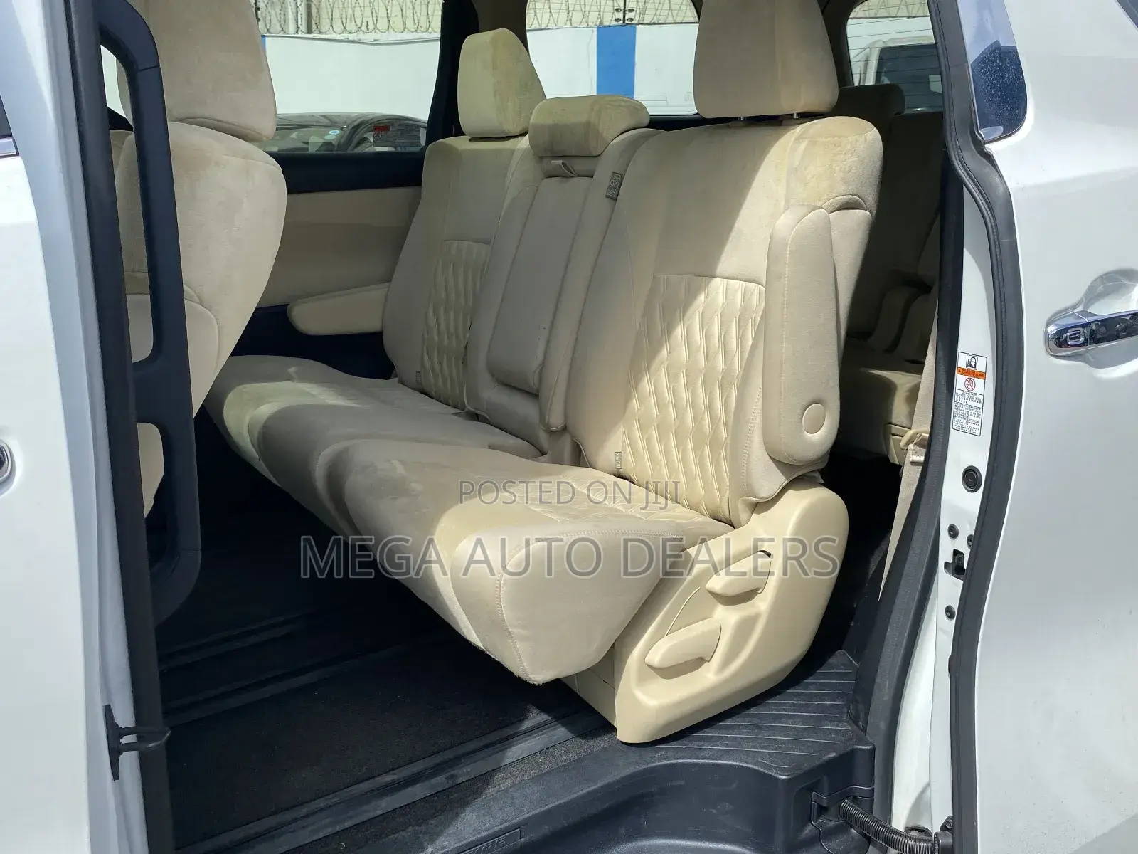 Toyota Vellfire 2018 White