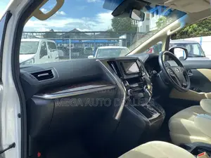 Toyota Vellfire 2018 White