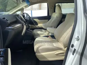 Toyota Vellfire 2018 White