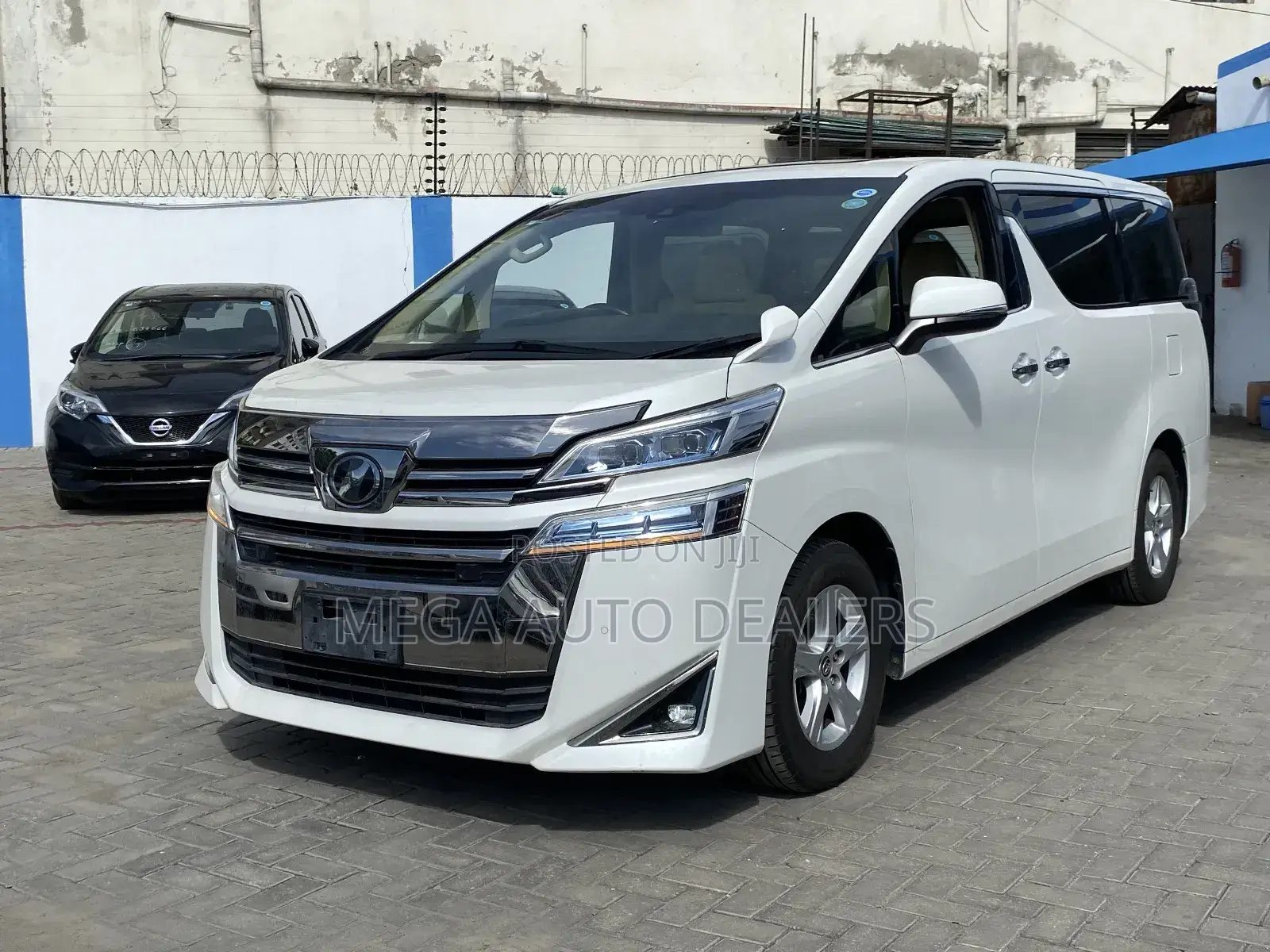 Toyota Vellfire 2018 White