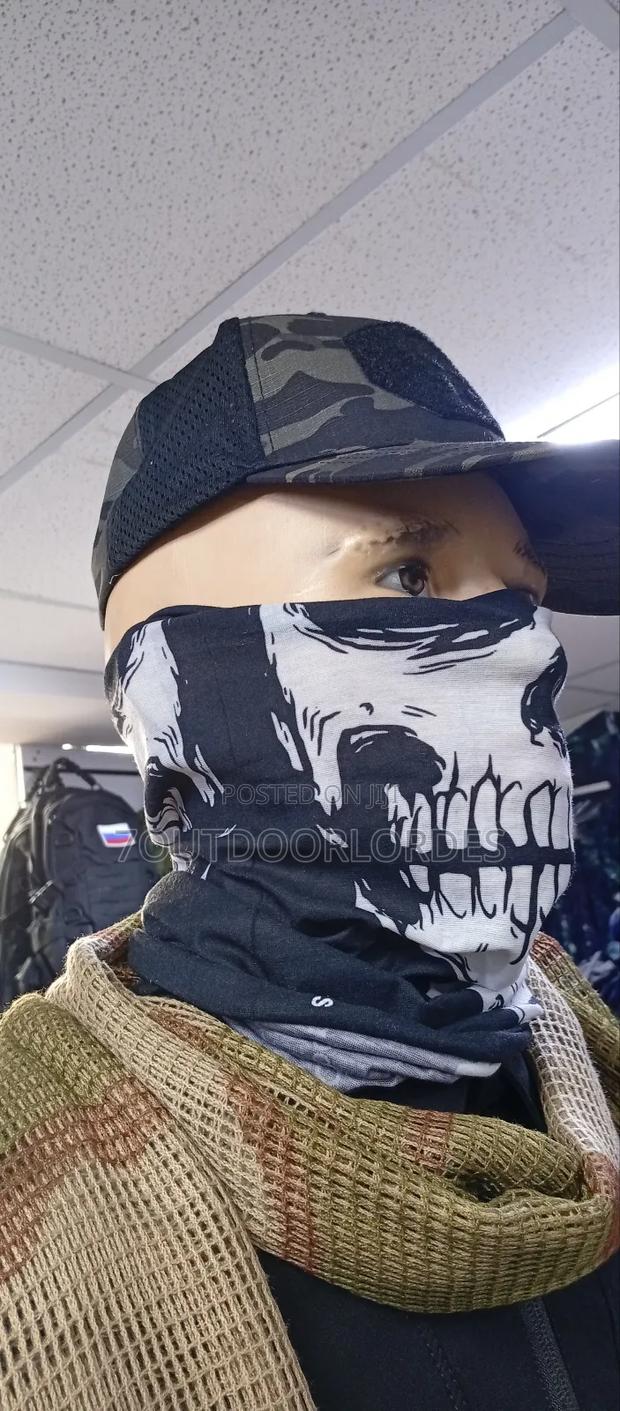 Skull Neckgaiter - thumbnail 2