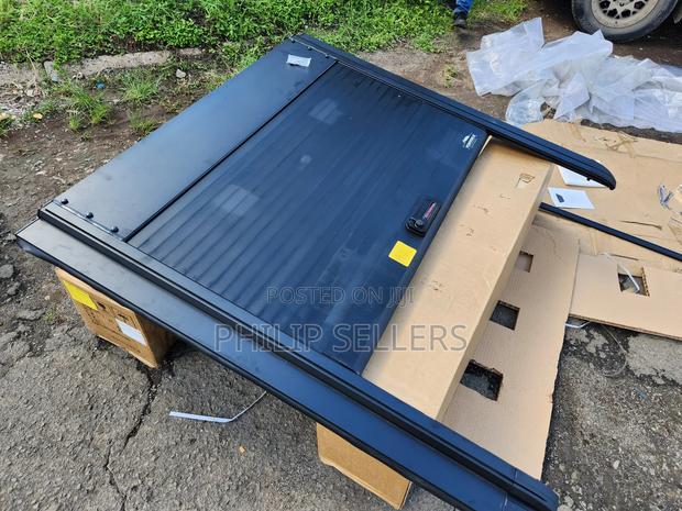 D40 Lockable Roller Ute Tray Cover
