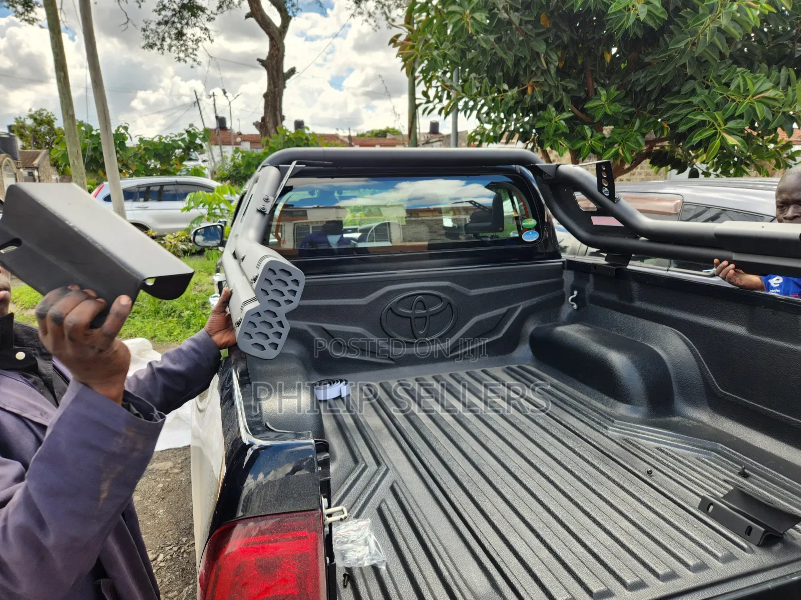 D40 Lockable Roller Ute Tray Cover