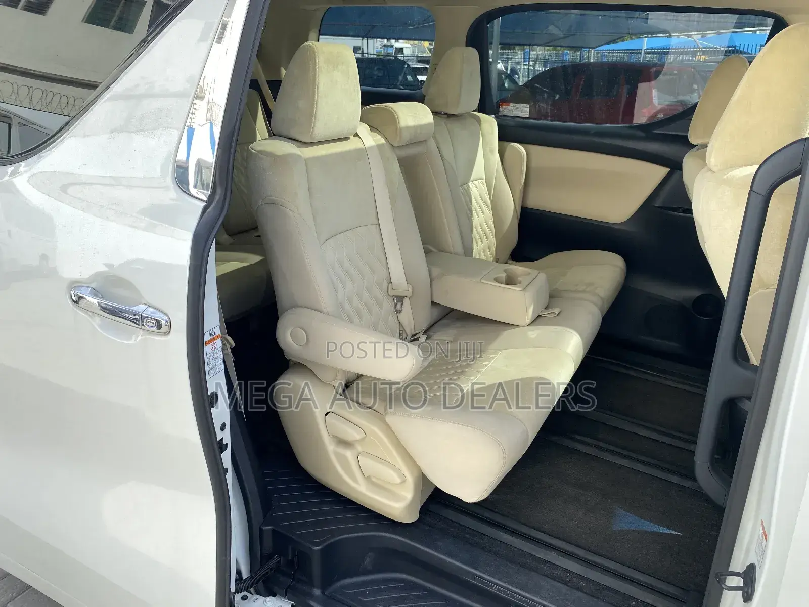 Toyota Vellfire 2018 White