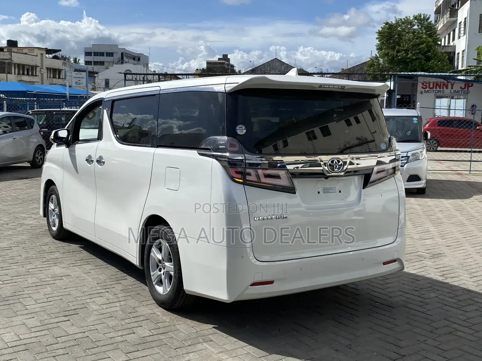 Toyota Vellfire 2018 White