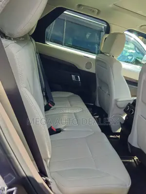 Land Rover Discovery Sport 2018 Silver